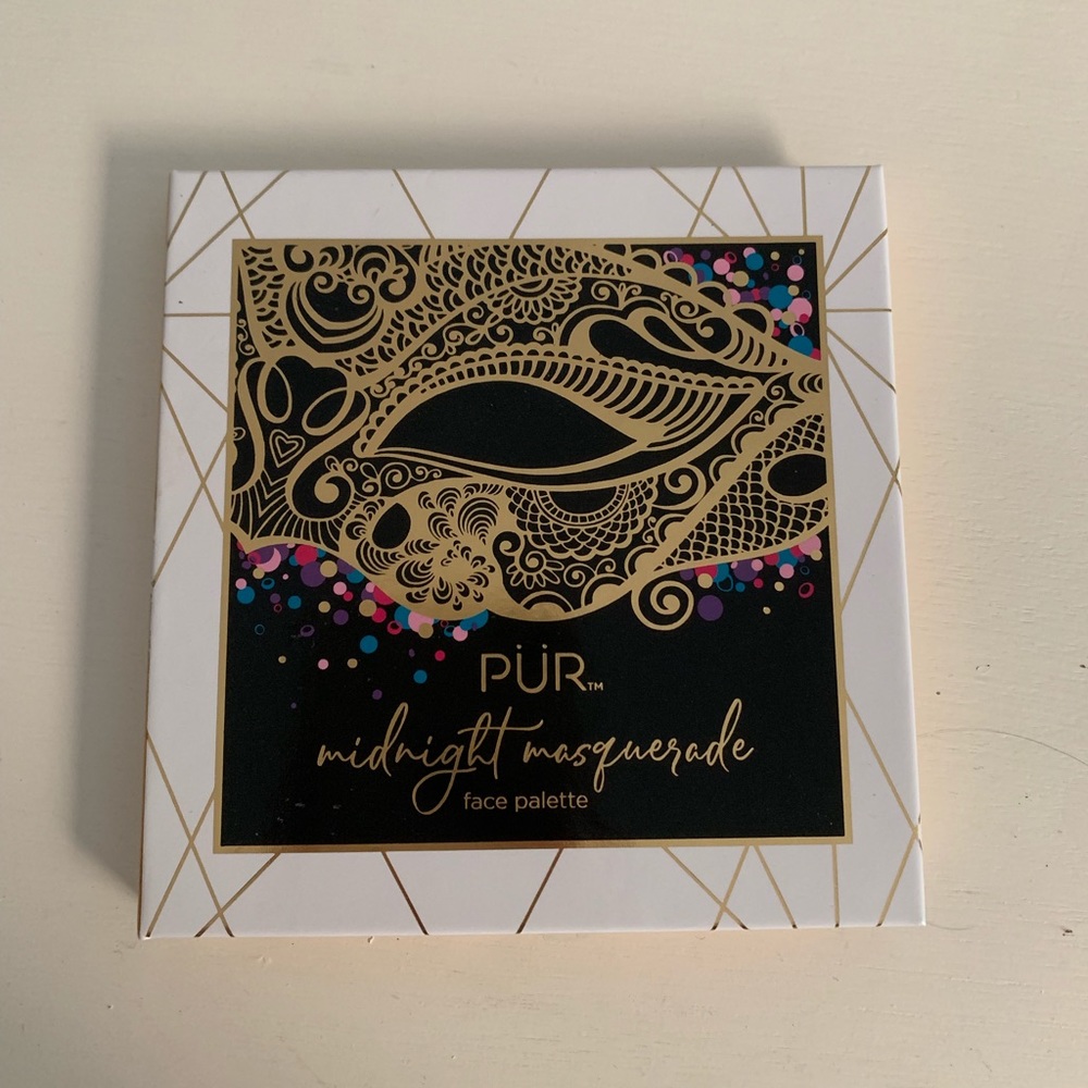 “Midnight Masquerade” face palette by PUR